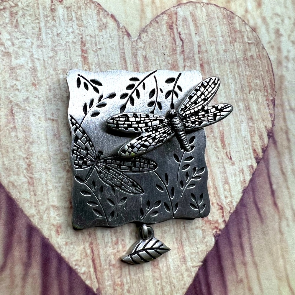 Heavy pewter Lucky Dragonfly 3D pin brooch